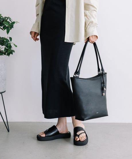 【B-26215】BEAURE レザー 縦長 ショルダー Bag