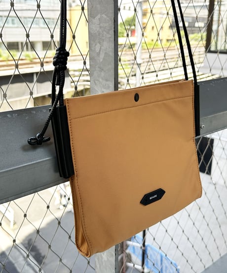 【B-23353】BEAURE  レザーコンビ ナイロンサコッシュ