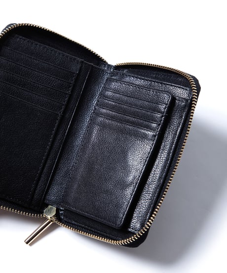 【B-23362】BEAURE レザーメタルパーツ ウォレット B7サイズ