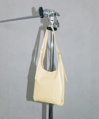 【B-25036】BEAURE カウレザー トライアングル トート