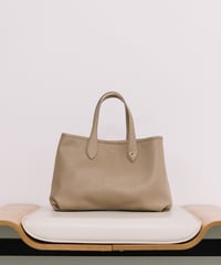 【B-26146】 BEAURE カウレザー A4 トート