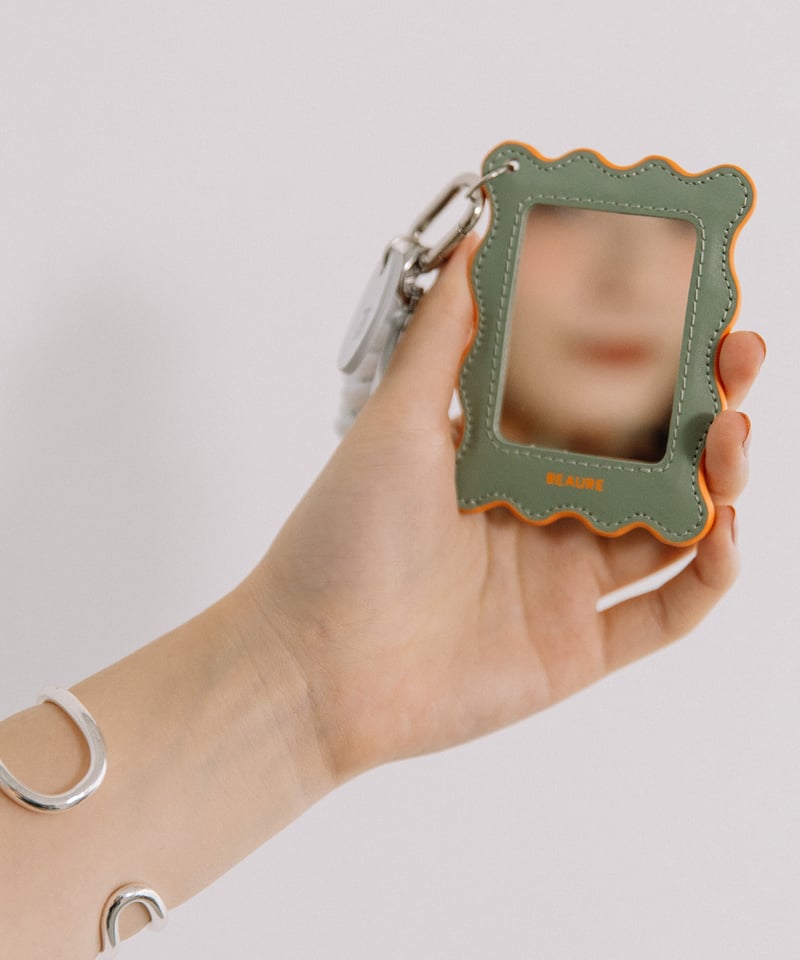 B-26111】BEAURE ミラー フレーム レザー チャーム | BEAURE OFFI