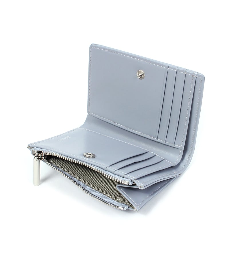 mar様専用】BEAURE シルバー レザー 二つ折り財布 - メルカリ
