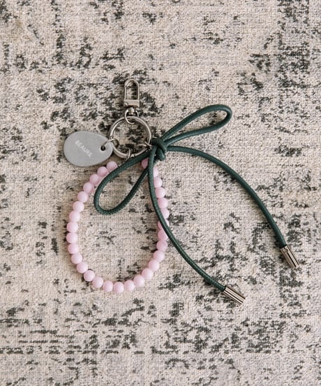 【B-25302】BEAURE Leather Ribbon Pearl チャーム