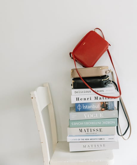 【B-24235】BEAURE シープレザー スクエアウォレットショルダー