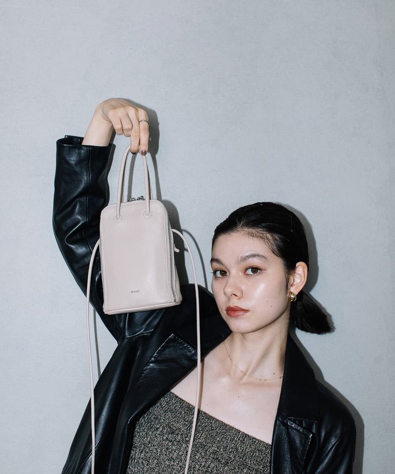 B-24017】BEAURE カウレザー ブガッティ型2WAYミニショルダー | BEAUR 