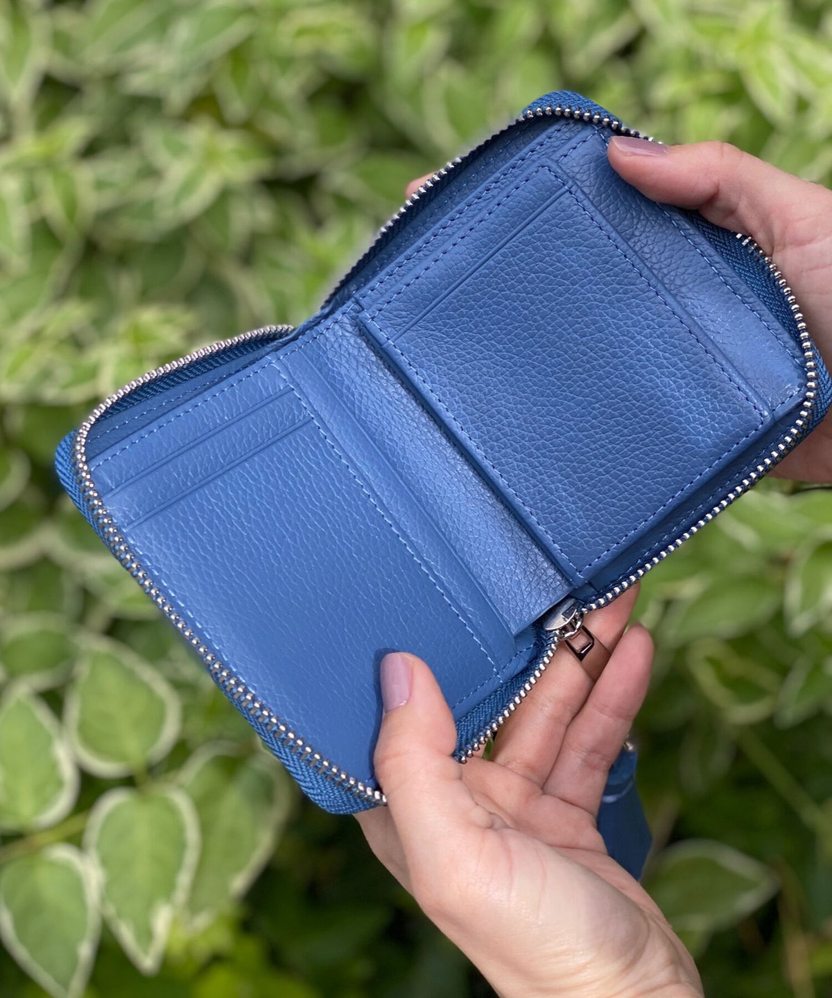 BEAURE 二つ折り財布 青 BEAURE 二つ折り財布 青