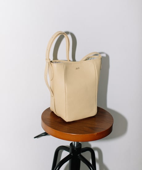 【美品】 HOMMON ゴートピュレバッグ ハンドバッグ ショルダーバッグ 美品】 HOMMON ゴートピュレバッグ ハンドバッグ ショルダーバッグ 美