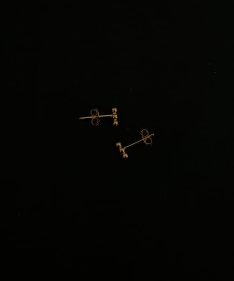 3 dot pierce gold