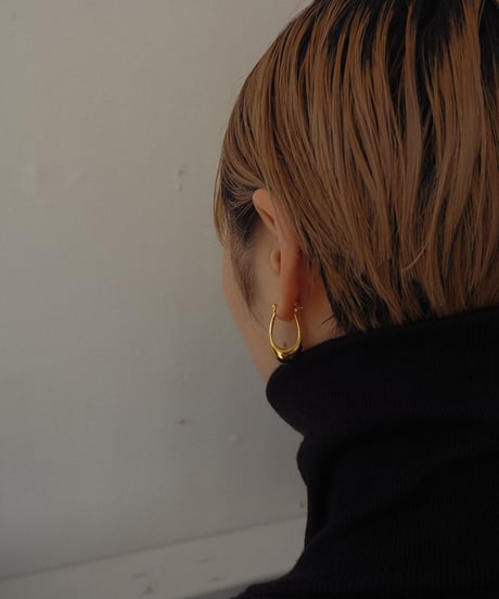 p drop pierce gold