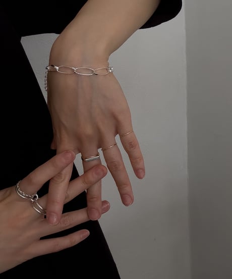 twist oval chain bracelet