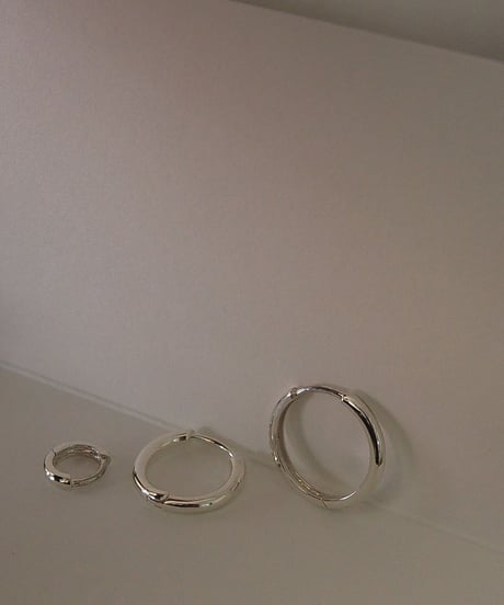 t n hoop pierce M