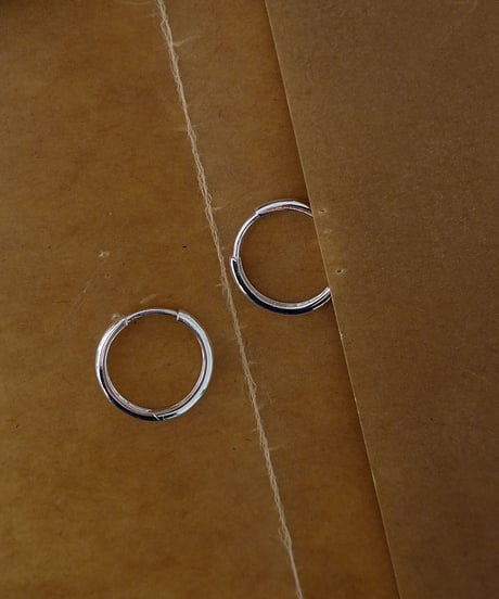 t n hoop pierce M