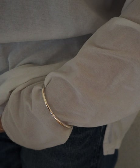 line bangle