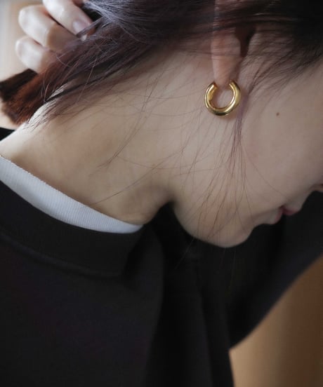 hoop pierce gold