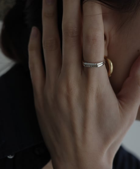 bar diamond ring