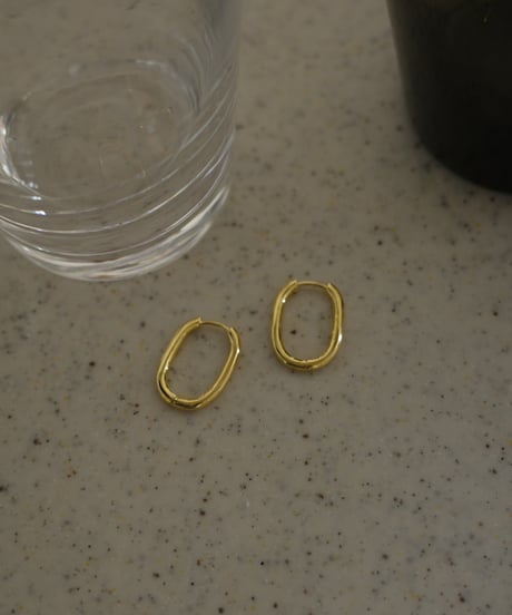 square pierce M gold