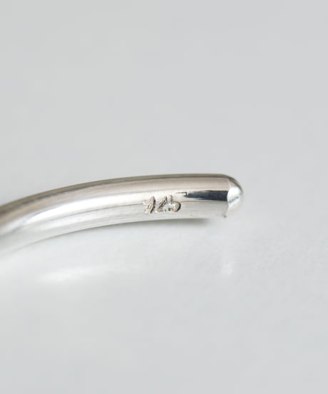 line bangle