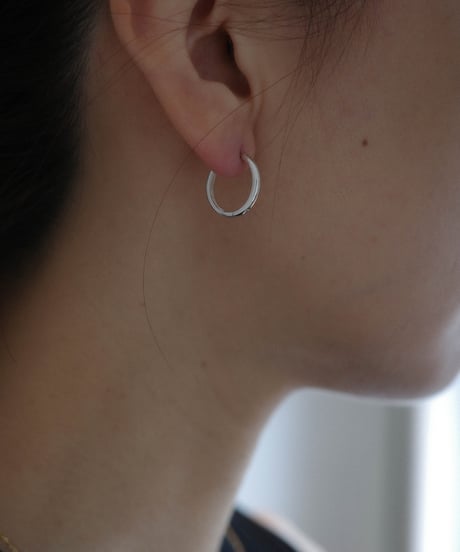 t n hoop pierce M