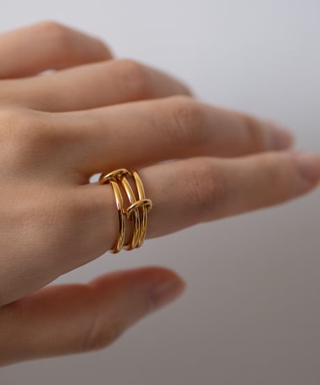 3 CO ring gold