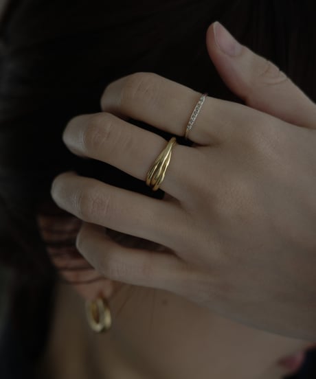 bar diamond ring