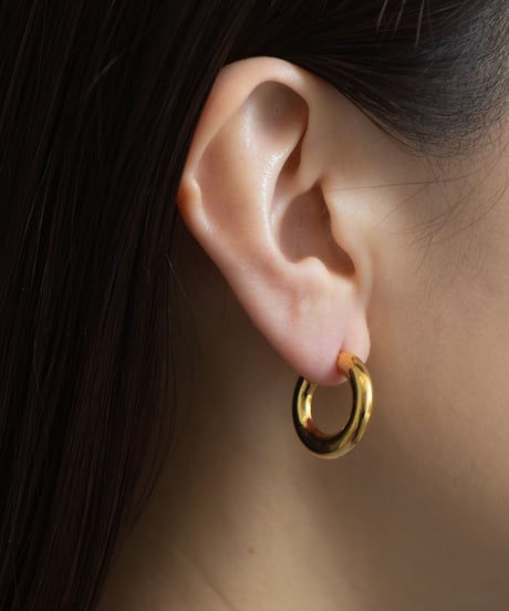 hoop pierce gold
