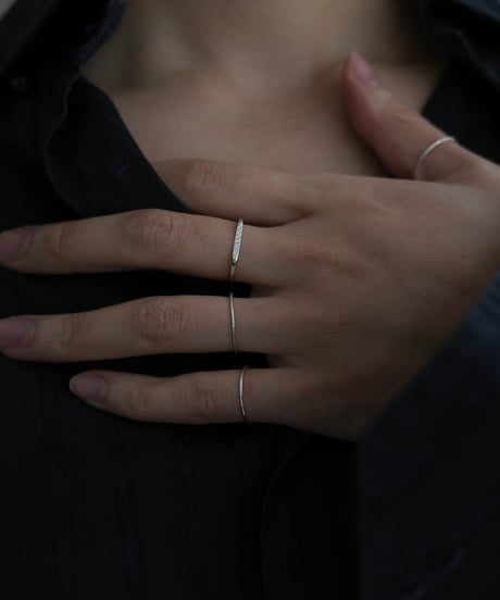 bar diamond ring