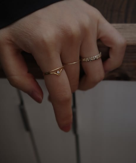 cz curve ring gold