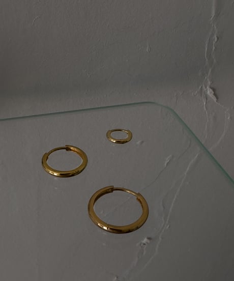 t n hoop pierce M  gold