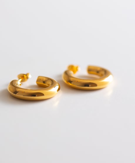 hoop pierce gold