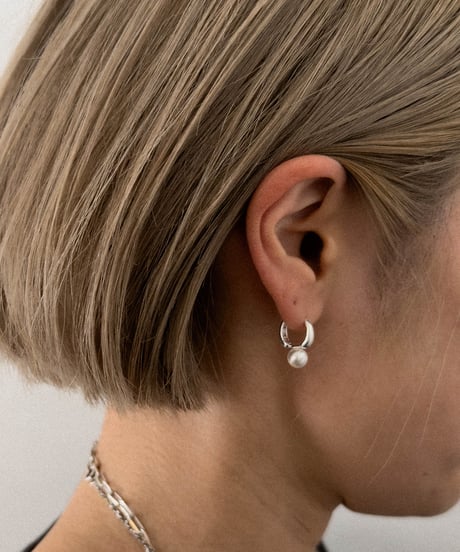 pearl hoop pierce