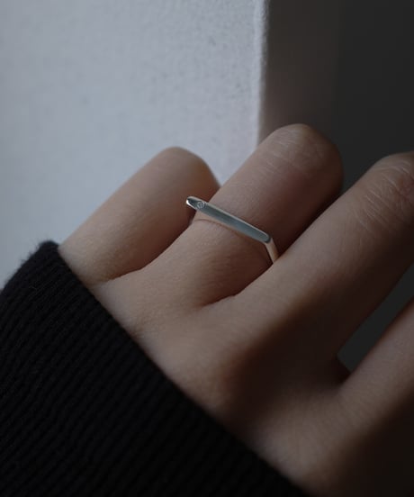 TN E ring diamond