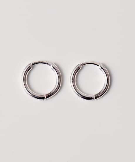 t n hoop pierce S