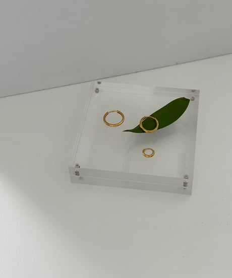 t n hoop pierce M  gold