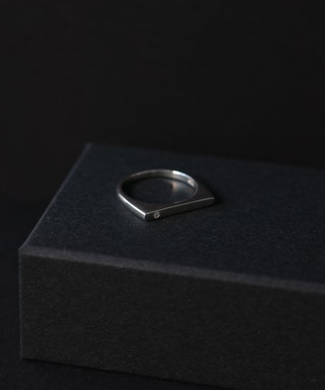 TN E ring diamond