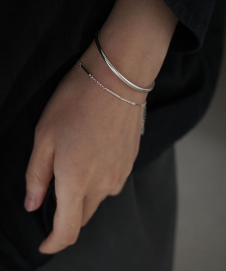 bar chain bracelet