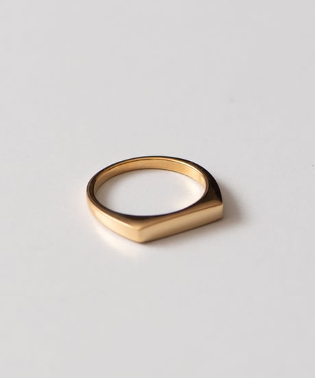 E ring gold