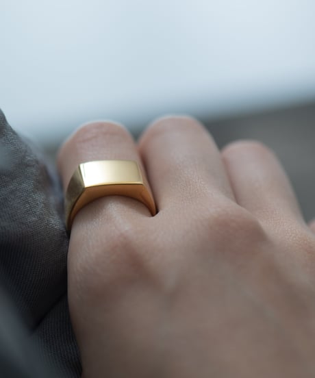 square wide ring gold