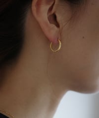 t n hoop pierce M  gold