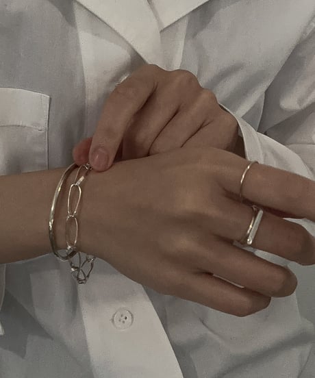 twist oval chain bracelet