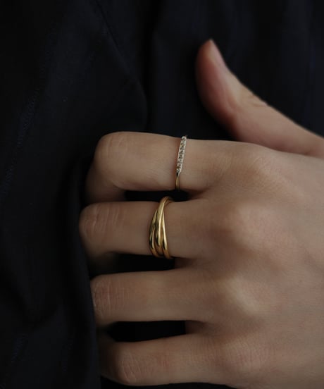 bar diamond ring