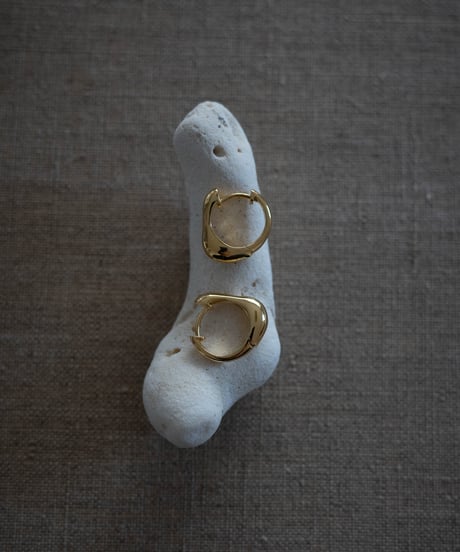 2round pierce gold