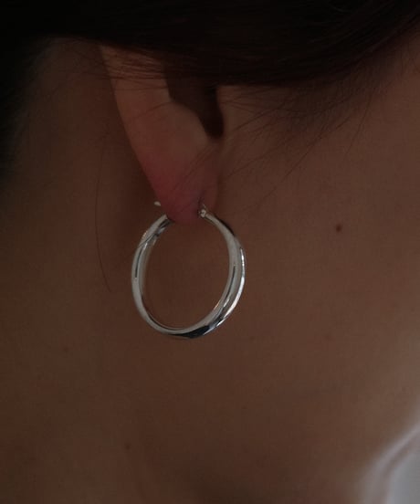 hoop pierce L