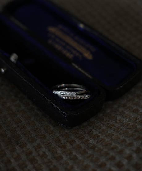 bar diamond ring