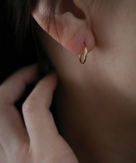 p hoop pierce S gold