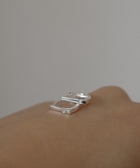 t hoop pierce diamond
