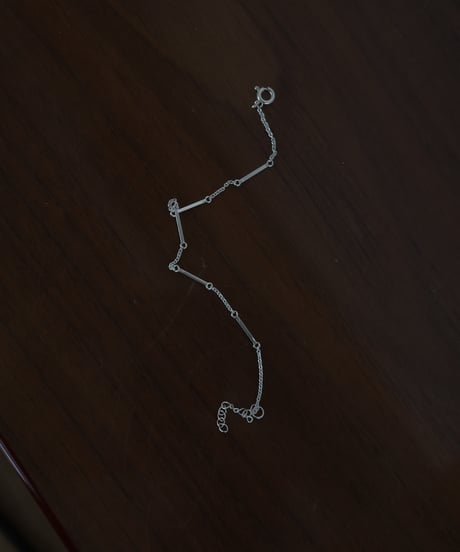 bar chain bracelet