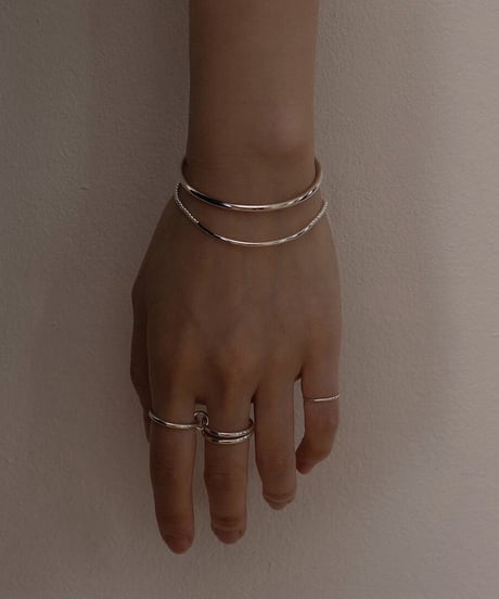 line bangle