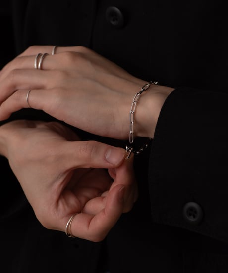 E chain bracelet