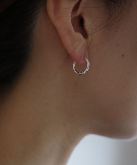 t n hoop pierce S